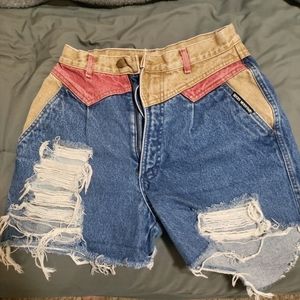 Vintage 90s Rocky Mountain cut off shorts 28/7